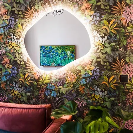 Flora Design Old Town- Free Parking *