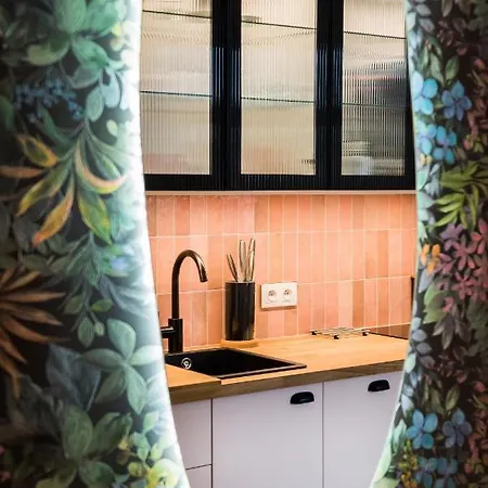 Flora Design Old Town- Free Parking 크라쿠프